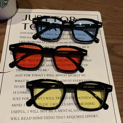 Lunettes de soleil carrées rétro pour femme – image 2