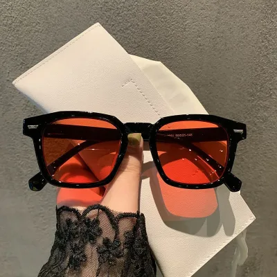 Lunettes de soleil carrées rétro pour femme – image 3