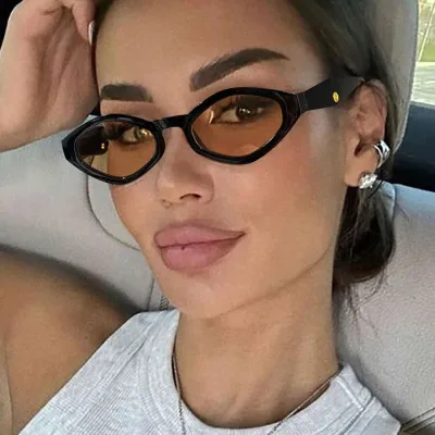Lunettes de soleil œil de chat noires